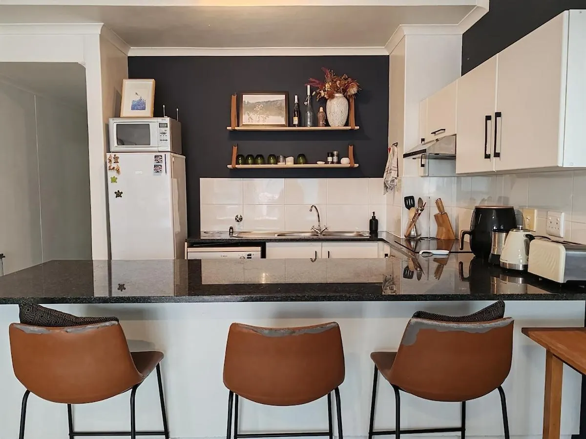 Cove Retreat Empire Apartment Muizenberg